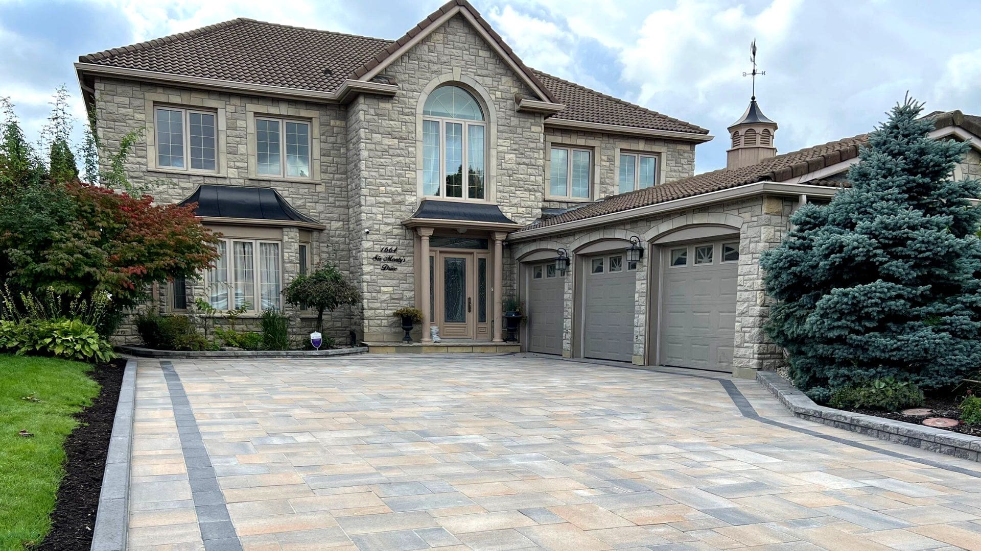 Long lasting interlocking pavers