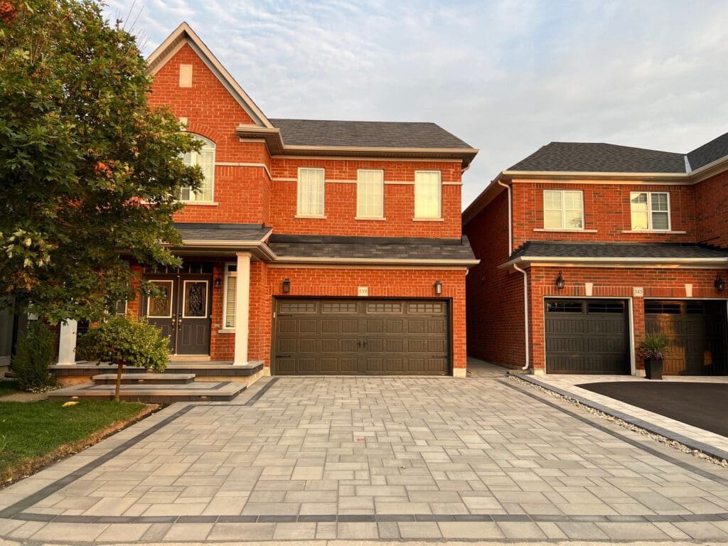 Trevista-80-Interlocking-Paver-Driveway